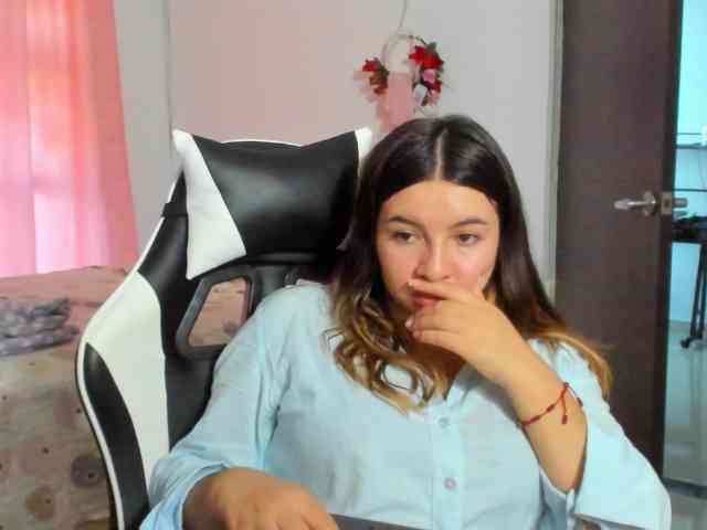 LaraCat1 webcam
