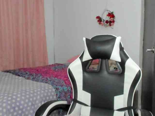 LaraCat1 webcam