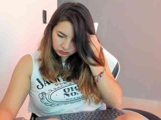 LaraCat1 webcam