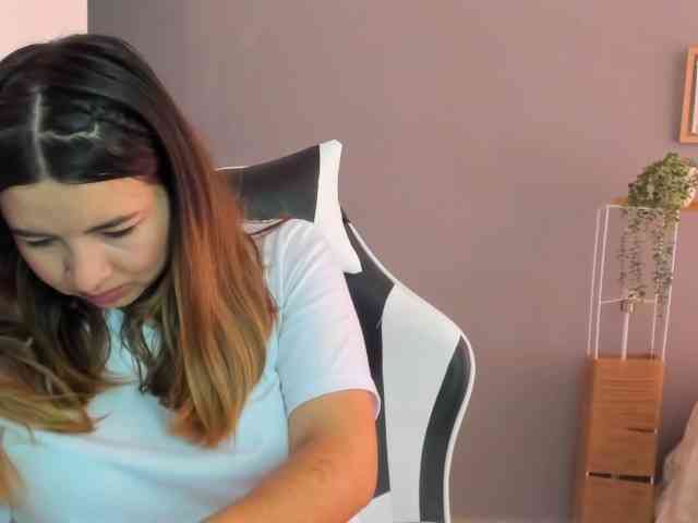 LaraCat1 webcam