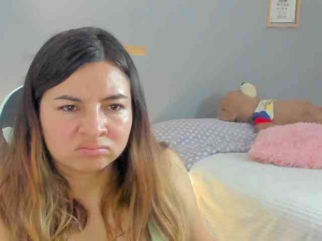 LaraCat1 webcam