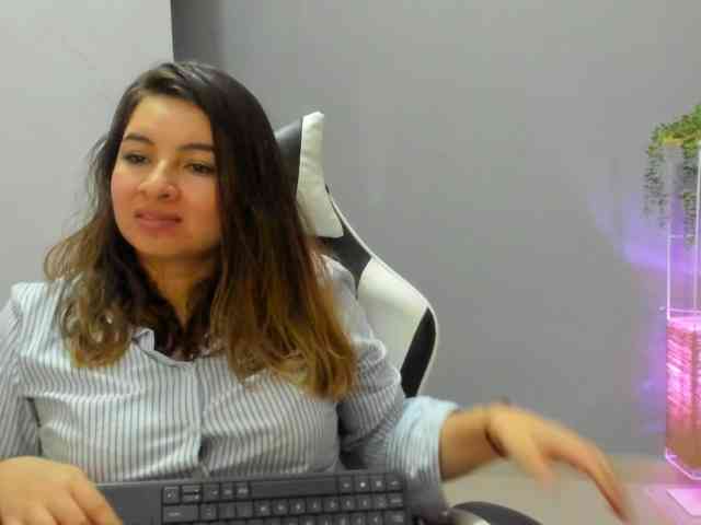 LaraCat1 webcam