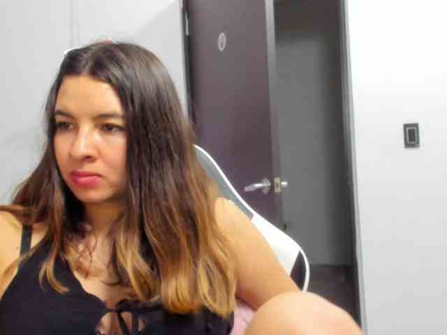 LaraCat1 webcam