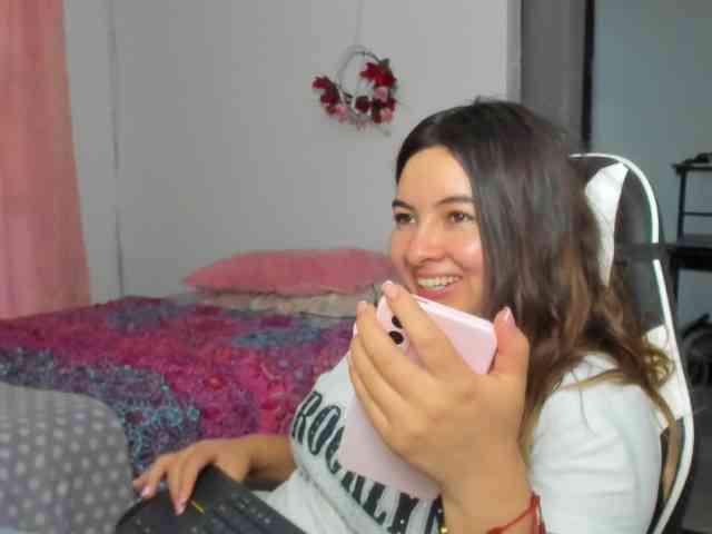LaraCat1 webcam