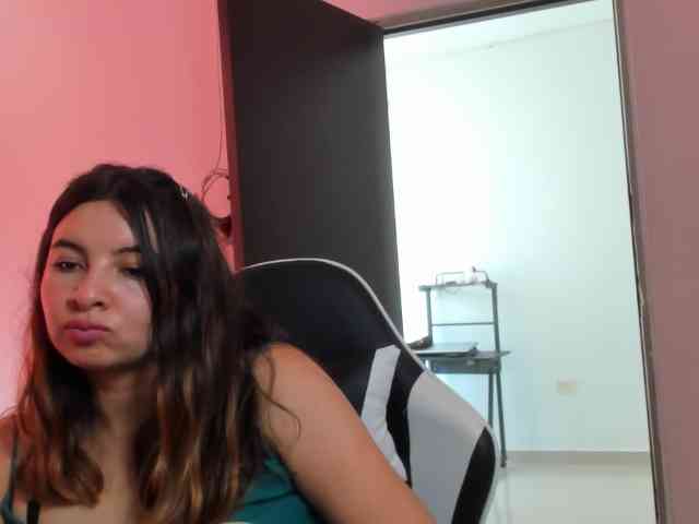 LaraCat1 webcam