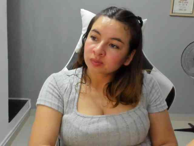LaraCat1 webcam
