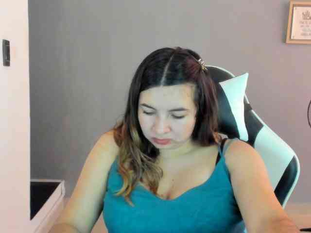 LaraCat1 webcam