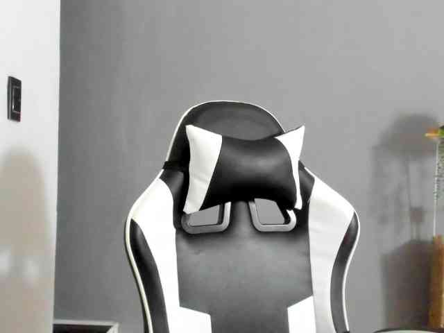 LaraCat1 webcam