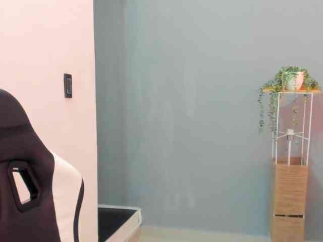 LaraCat1 webcam