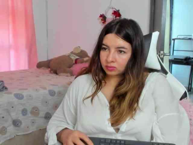 LaraCat1 webcam