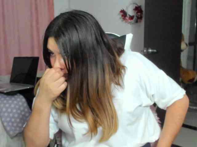 LaraCat1 webcam