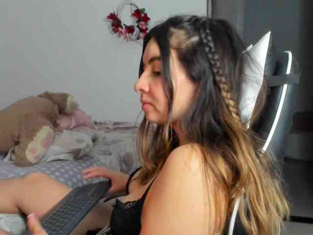 LaraCat1 webcam