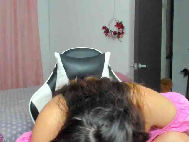 LaraCat1 webcam