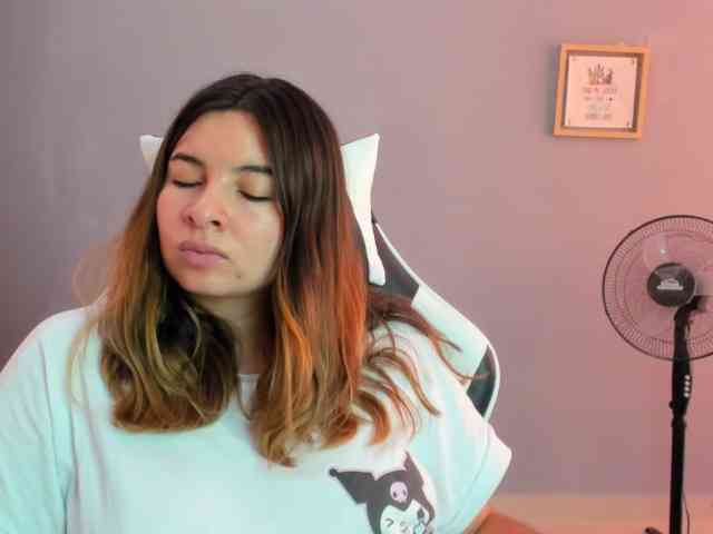 LaraCat1 webcam