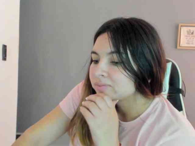 LaraCat1 webcam