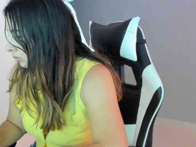 LaraCat1 webcam