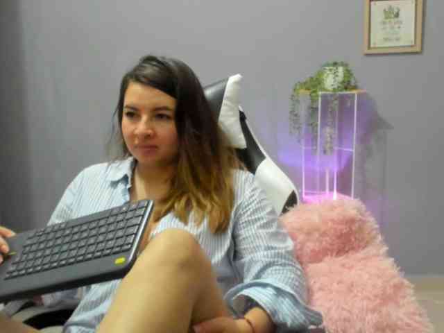 LaraCat1 webcam