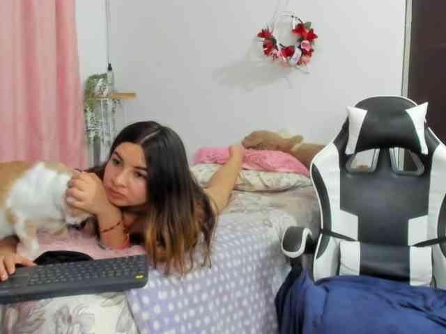 LaraCat1 webcam