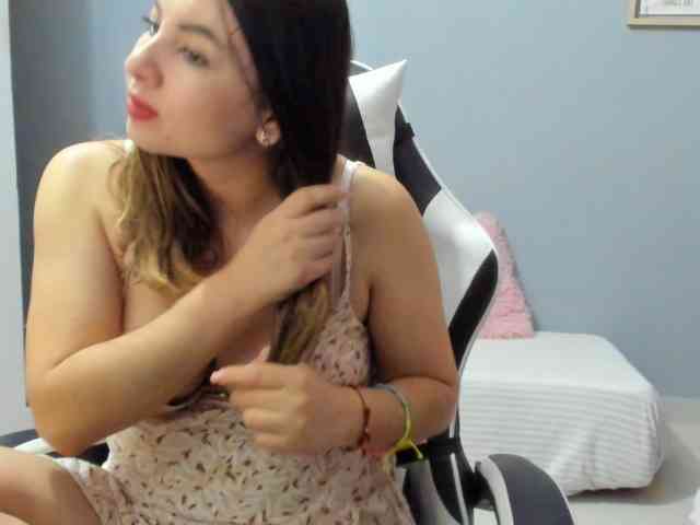 LaraCat1 webcam