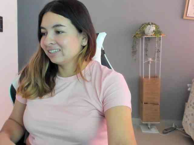 LaraCat1 webcam