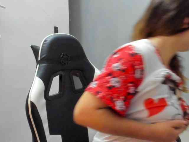 LaraCat1 webcam