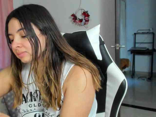 LaraCat1 webcam