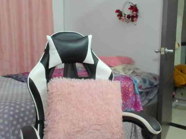 LaraCat1 webcam