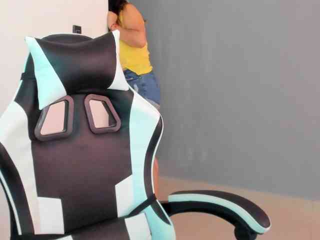 LaraCat1 webcam