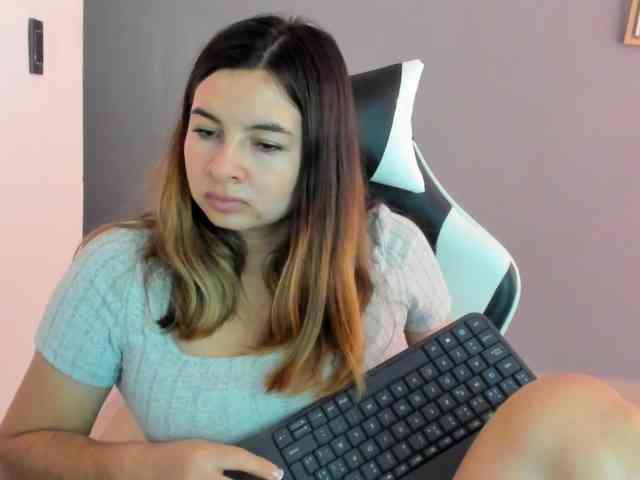 LaraCat1 webcam