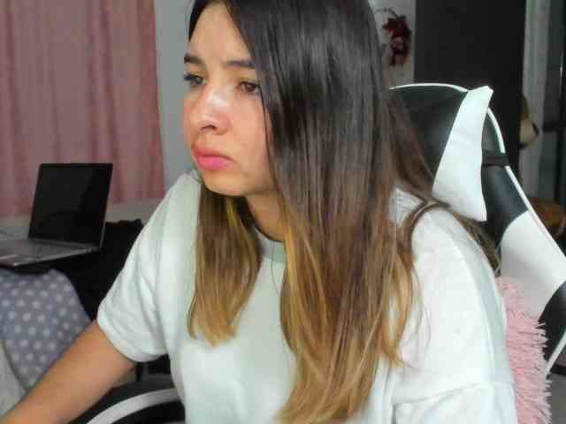 LaraCat1 webcam