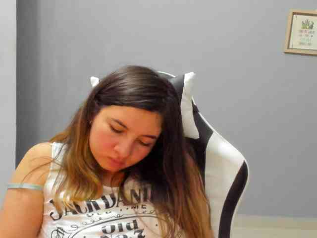 LaraCat1 webcam