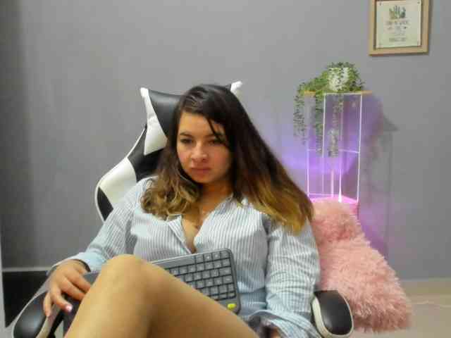 LaraCat1 webcam