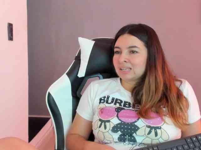 LaraCat1 webcam