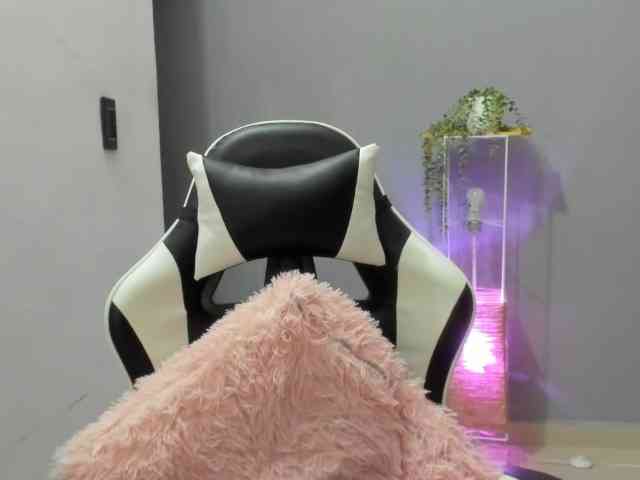 LaraCat1 webcam
