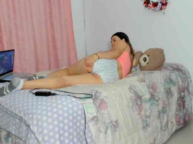 LaraCat1 webcam