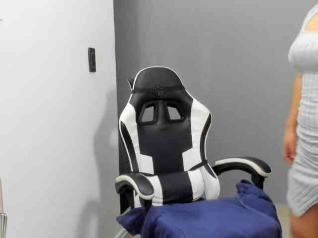 LaraCat1 webcam