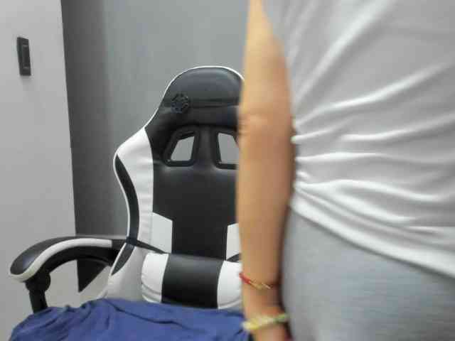 LaraCat1 webcam