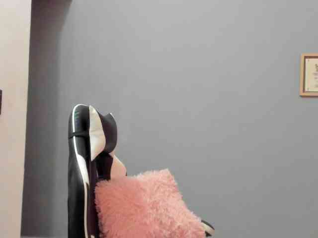LaraCat1 webcam