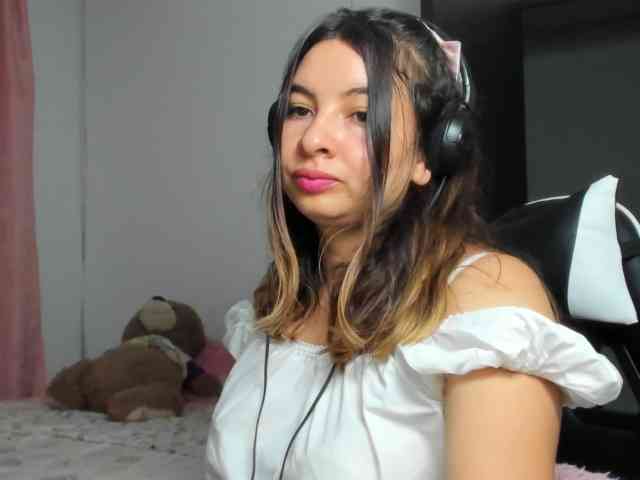 LaraCat1 webcam