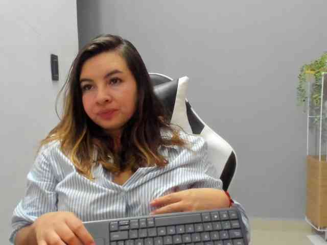 LaraCat1 webcam