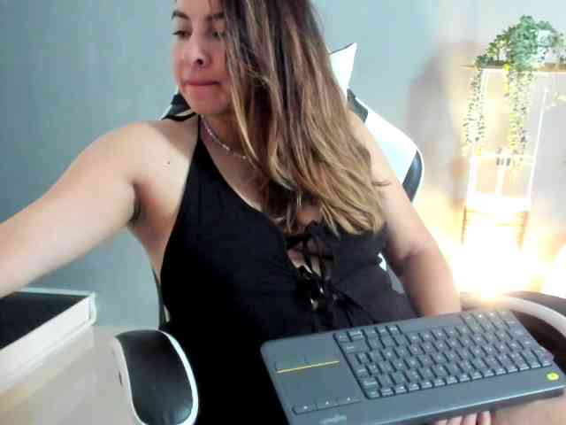 LaraCat1 webcam