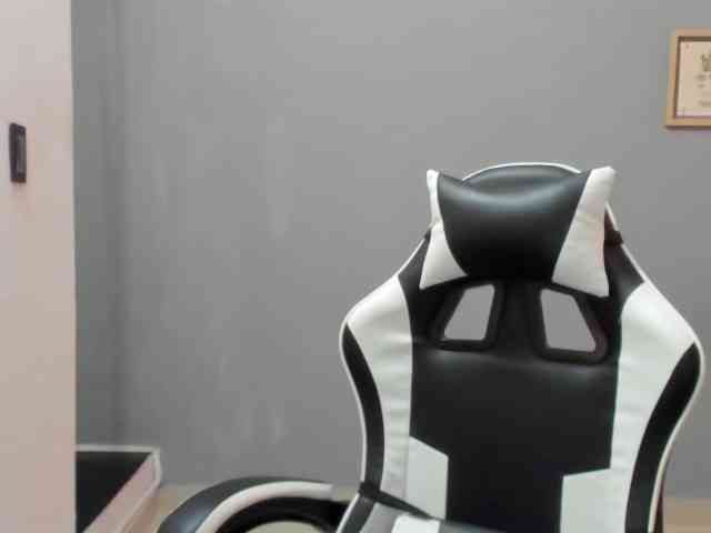 LaraCat1 webcam