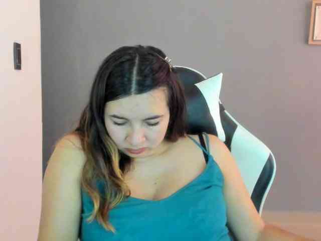 LaraCat1 webcam