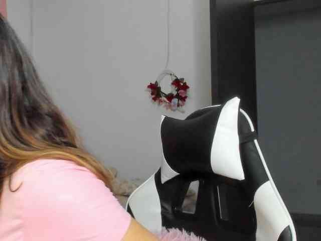 LaraCat1 webcam