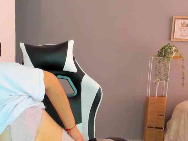 LaraCat1 webcam