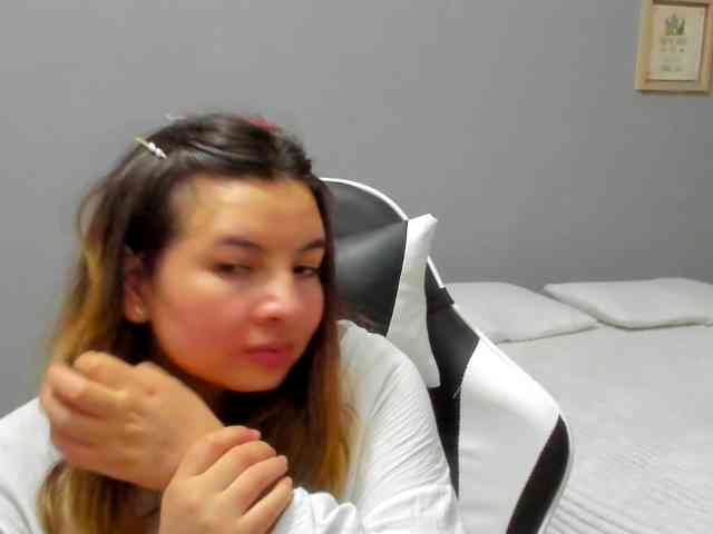 LaraCat1 webcam