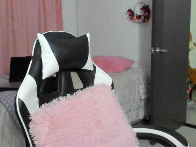 LaraCat1 webcam