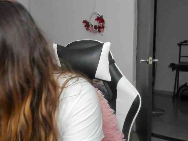 LaraCat1 webcam
