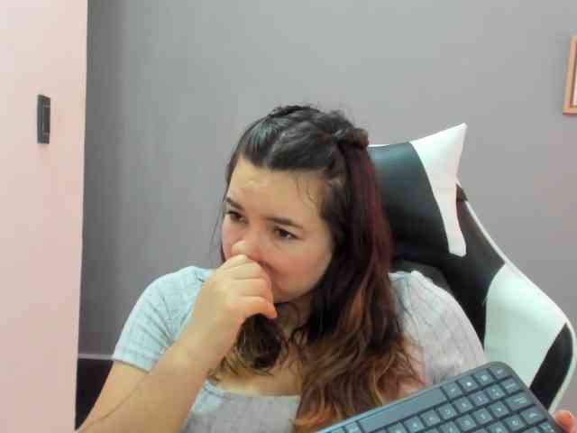 LaraCat1 webcam