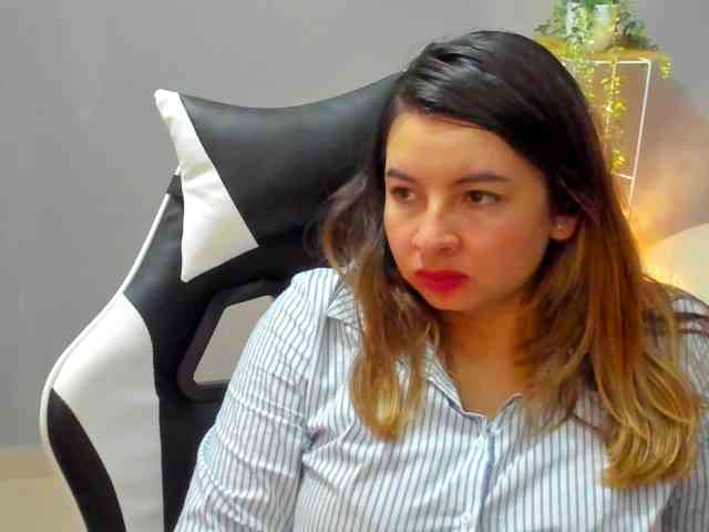 LaraCat1 webcam